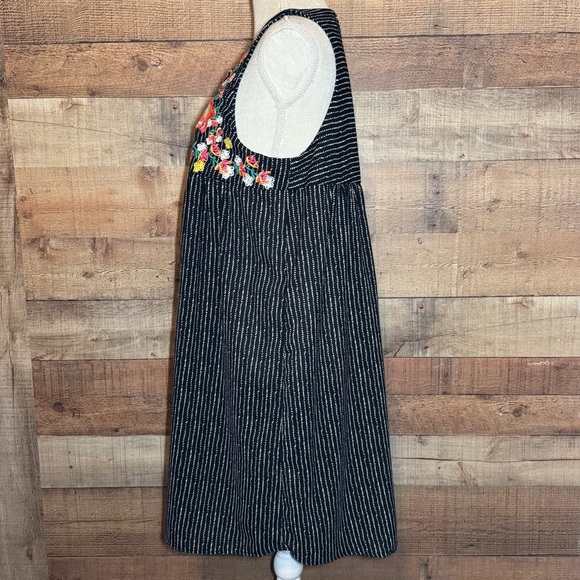 THML Stripe Shift Dress Casual Sleeveless Mini Embroidered size Large - Picture 2 of 10